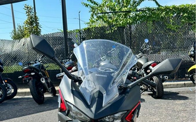 2025 Kawasaki Ninja 500 SE ABS