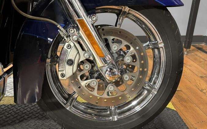 2015 Harley-Davidson CVO Road Glide Ultra SAPPHRE/ABS BLU W/ PINSTRIP