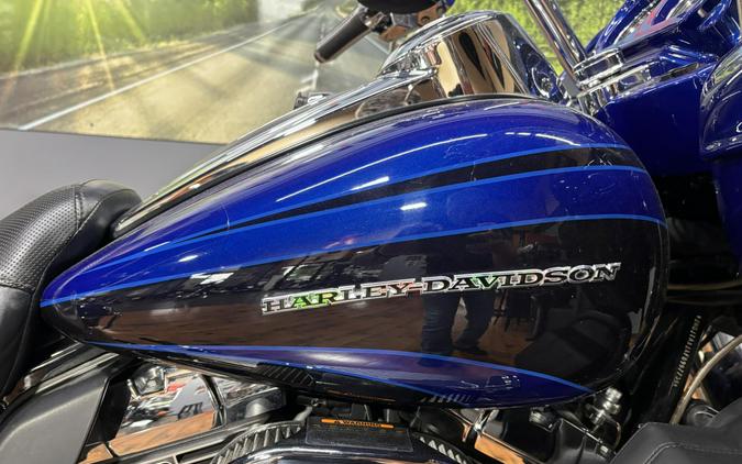 2015 Harley-Davidson CVO Road Glide Ultra SAPPHRE/ABS BLU W/ PINSTRIP