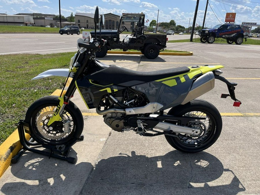 2024 Husqvarna® 701 Supermoto