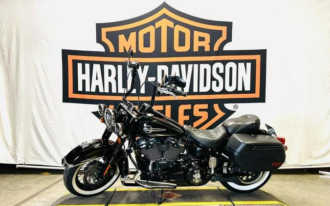 2018 Harley-Davidson® FLHC - Softail® Heritage Classic