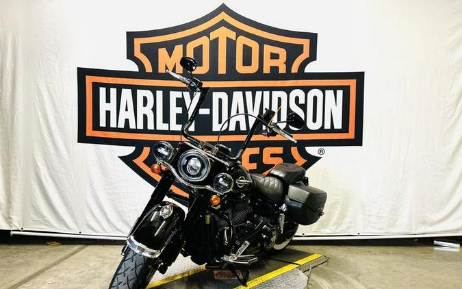 2018 Harley-Davidson® FLHC - Softail® Heritage Classic