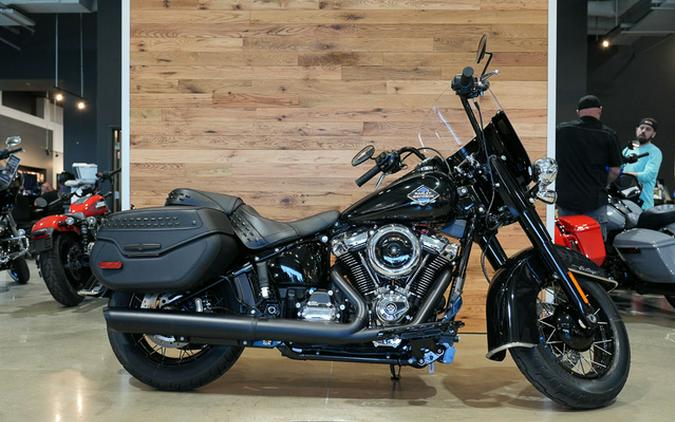 2026 Harley-Davidson Softail FLHC - Heritage Classic