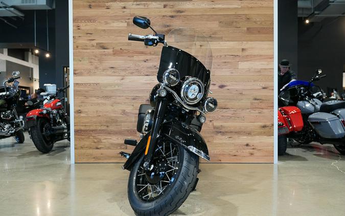 2026 Harley-Davidson Softail FLHC - Heritage Classic