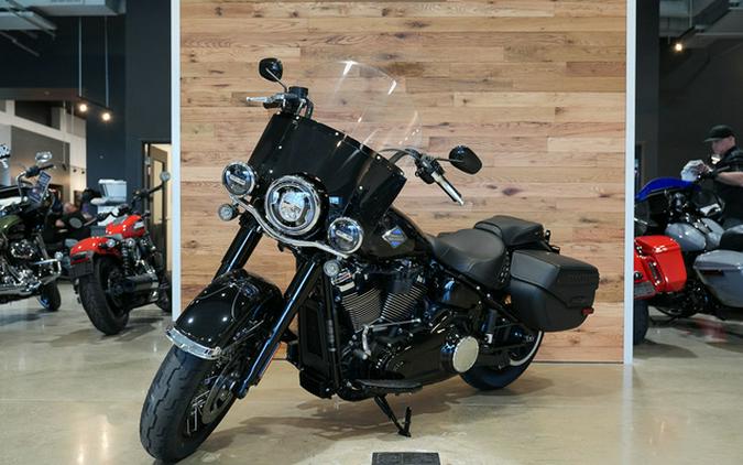 2026 Harley-Davidson Softail FLHC - Heritage Classic