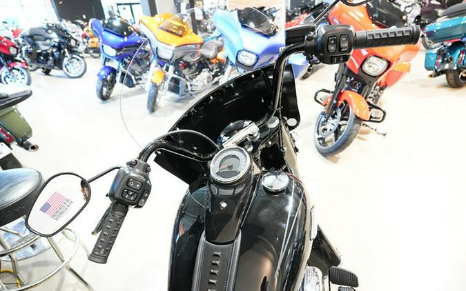 2026 Harley-Davidson Softail FLHC - Heritage Classic