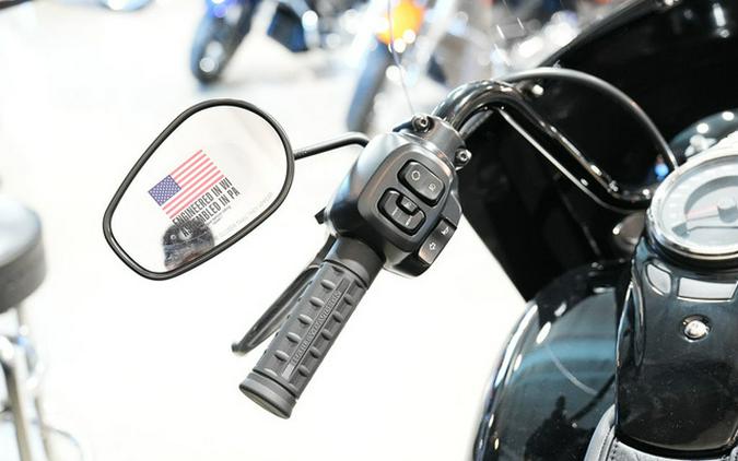 2026 Harley-Davidson Softail FLHC - Heritage Classic