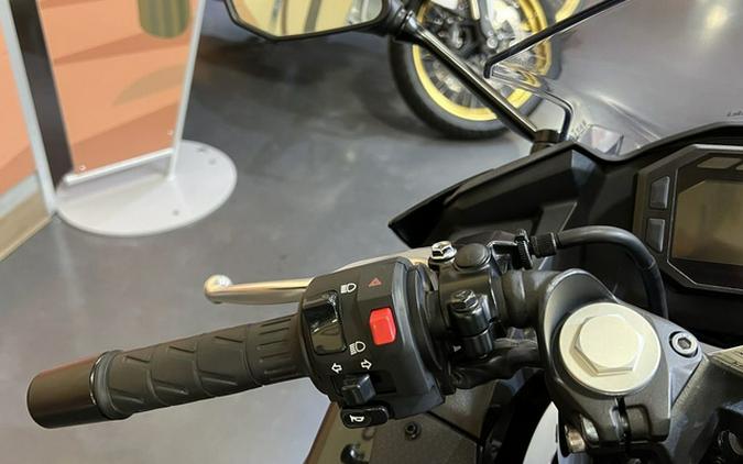 2024 Kawasaki Ninja 500 KRT Edition