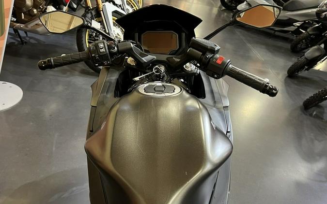 2024 Kawasaki Ninja 650 Metallic Matte Dark Gray/Metallic Spark Black Metallic Matte Graphenesteel GrayEbony