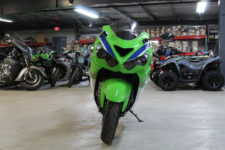 2024 Kawasaki Ninja® ZX™-14R 40th Anniversary Edition ABS