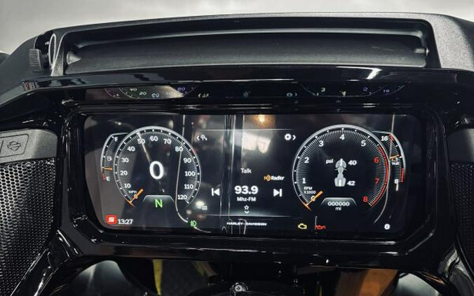 2026 Harley-Davidson® Road Glide Limited PRPLE ABYSS/BLK W/ PINSTRIP