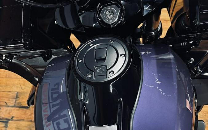 2026 Harley-Davidson® Road Glide Limited PRPLE ABYSS/BLK W/ PINSTRIP