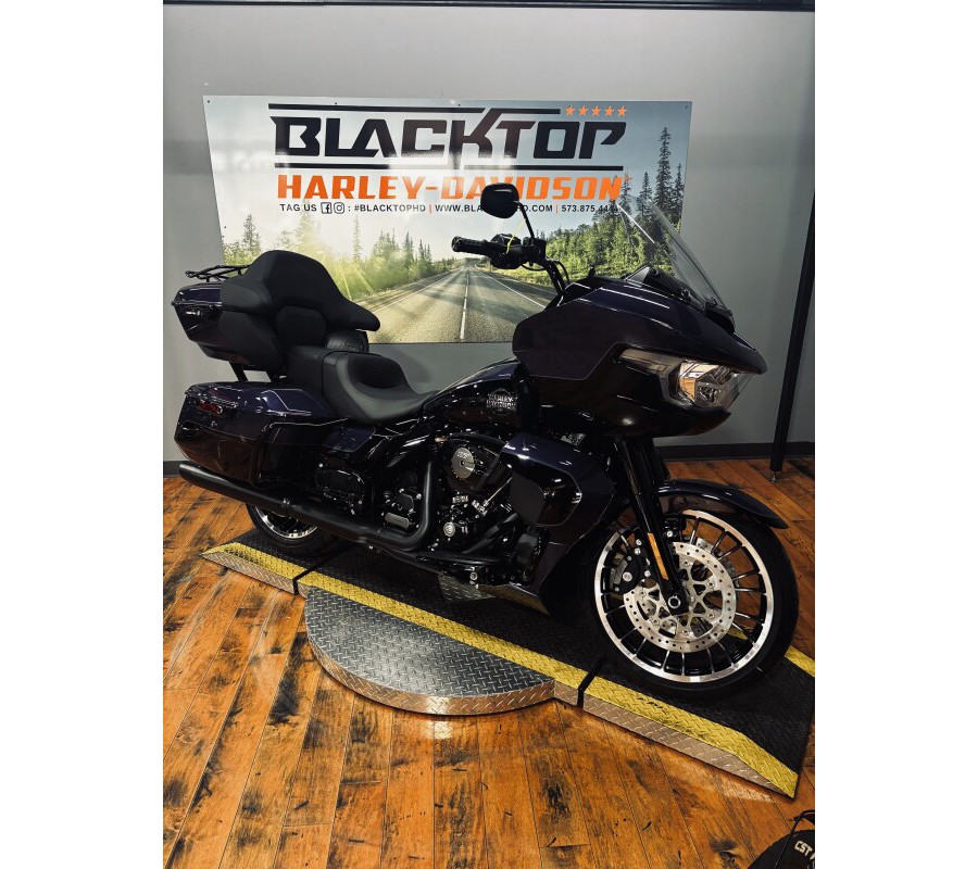 2026 Harley-Davidson® Road Glide Limited PRPLE ABYSS/BLK W/ PINSTRIP