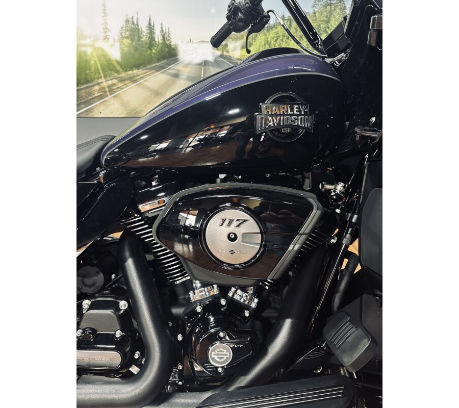 2026 Harley-Davidson® Road Glide Limited PRPLE ABYSS/BLK W/ PINSTRIP