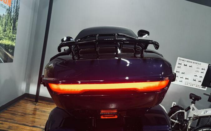 2026 Harley-Davidson® Road Glide Limited PRPLE ABYSS/BLK W/ PINSTRIP