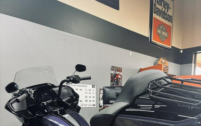 2026 Harley-Davidson® Road Glide Limited PRPLE ABYSS/BLK W/ PINSTRIP