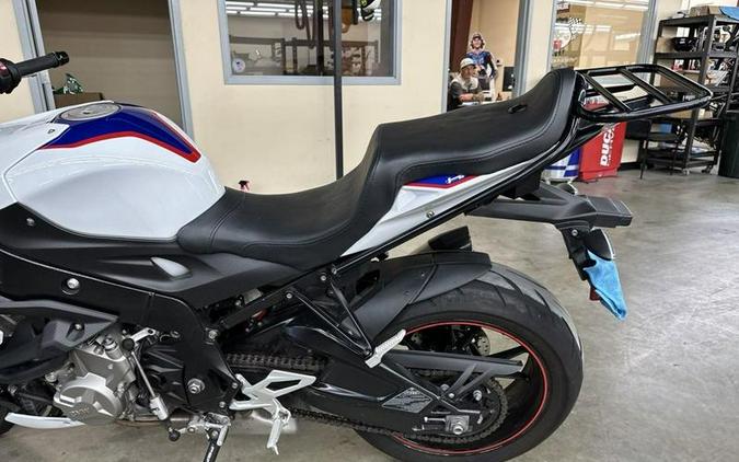 2020 BMW S 1000 R Light White / Racing Blue / Racing Red