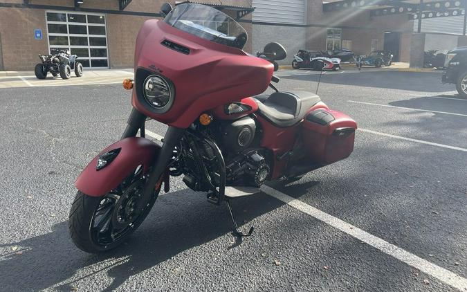 2024 Indian Motorcycle® Chieftain® Dark Horse® w/Powerband Audio Pkg Sunset Red Smoke