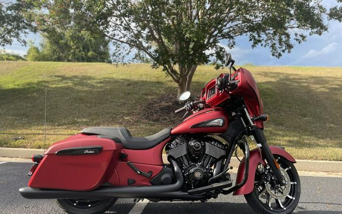 2024 Indian Motorcycle® Chieftain® Dark Horse® w/Powerband Audio Pkg Sunset Red Smoke