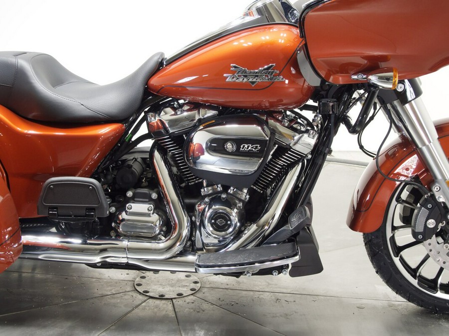 2025 Harley-Davidson FLTRT Road Glide 3 in Whiskey Fire