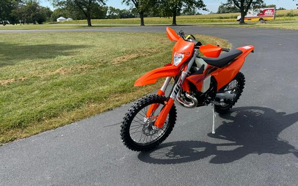 2027 KTM XC 250 W