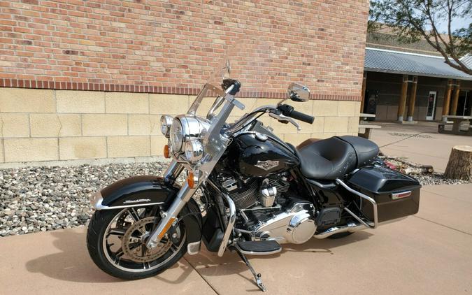 2021 Harley-Davidson Road King Vivid Black