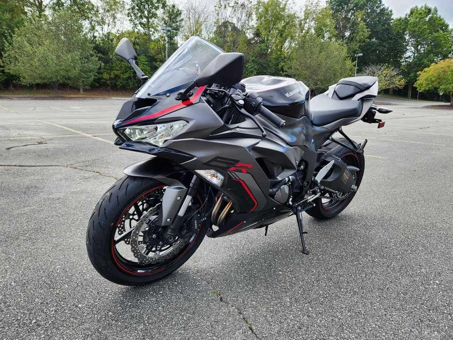 2023 Kawasaki Ninja® ZXT-6R Base