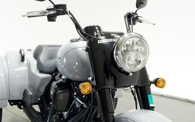 2025 Harley-Davidson FLRT Freewheeler in Billiard Gray