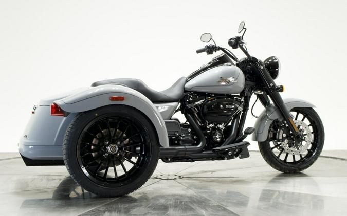2025 Harley-Davidson FLRT Freewheeler in Billiard Gray