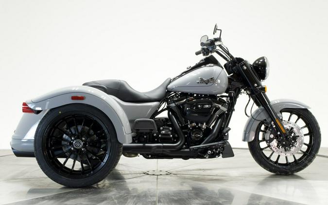 2025 Harley-Davidson FLRT Freewheeler in Billiard Gray