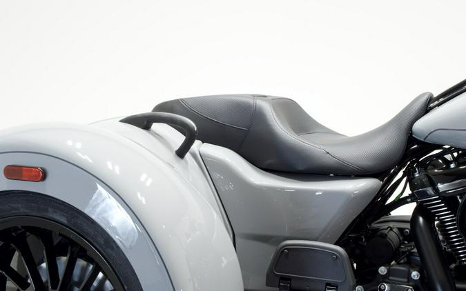 2025 Harley-Davidson FLRT Freewheeler in Billiard Gray