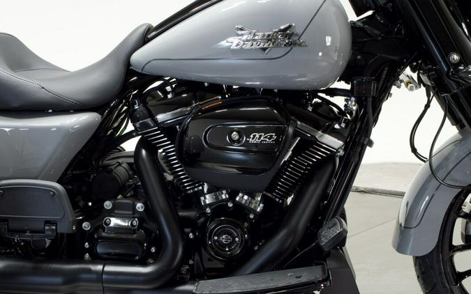 2025 Harley-Davidson FLRT Freewheeler in Billiard Gray