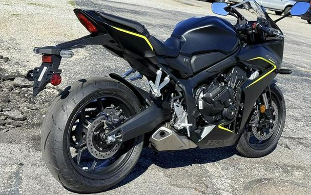 2026 Honda® CBR650R E-Clutch