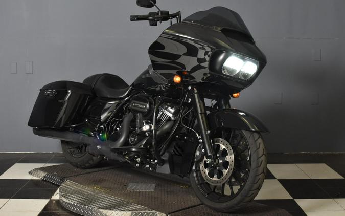 2018 Harley-Davidson Road Glide Special Vivid Black FLTRXS