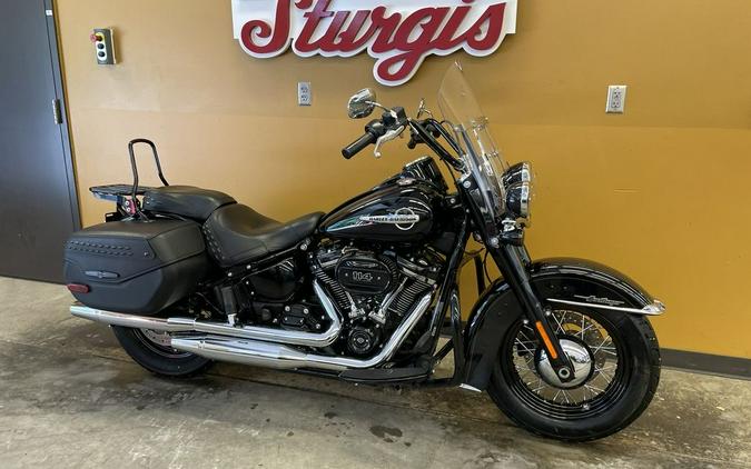 2019 Harley-Davidson® FLHCS - Heritage Classic 114