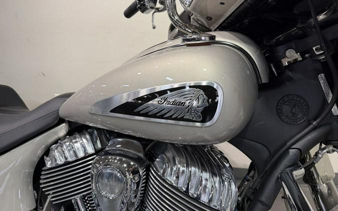 2023 Indian Chieftain Limited Silver Quartz Metallic