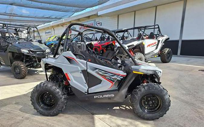 2024 Polaris RZR 200 EFI