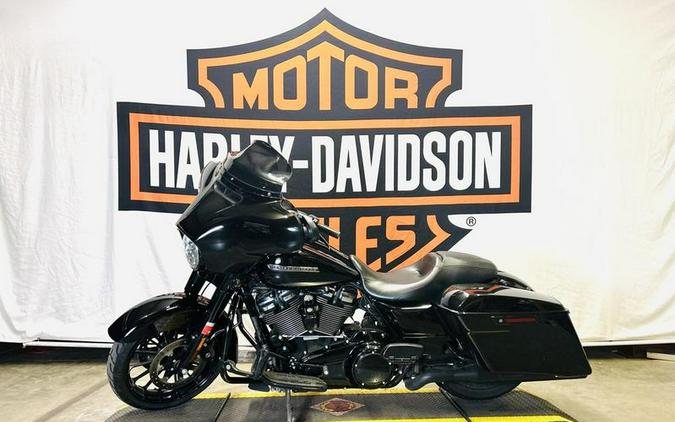 2018 Harley-Davidson® FLHXS - Street Glide® Special