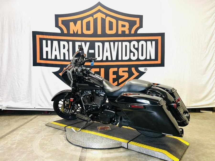 2018 Harley-Davidson® FLHXS - Street Glide® Special