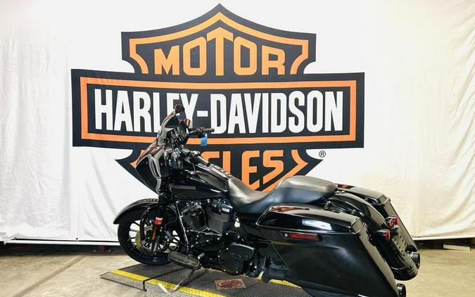 2018 Harley-Davidson® FLHXS - Street Glide® Special