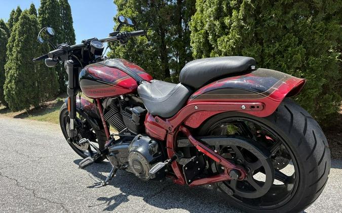 2017 Harley-Davidson Softail® CVO™ Pro Street Breakout®