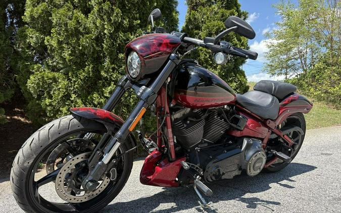 2017 Harley-Davidson Softail® CVO™ Pro Street Breakout®