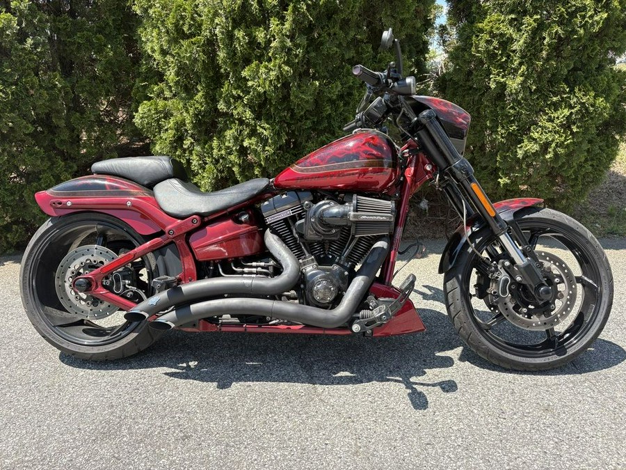 2017 Harley-Davidson Softail® CVO™ Pro Street Breakout®