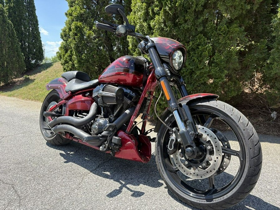 2017 Harley-Davidson Softail® CVO™ Pro Street Breakout®