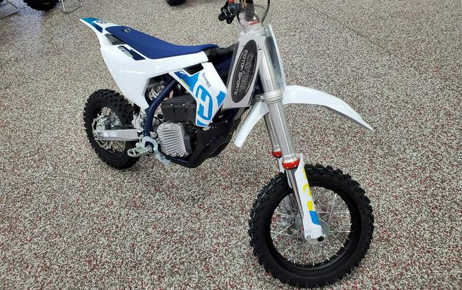 2023 Husqvarna Motorcycles EE5