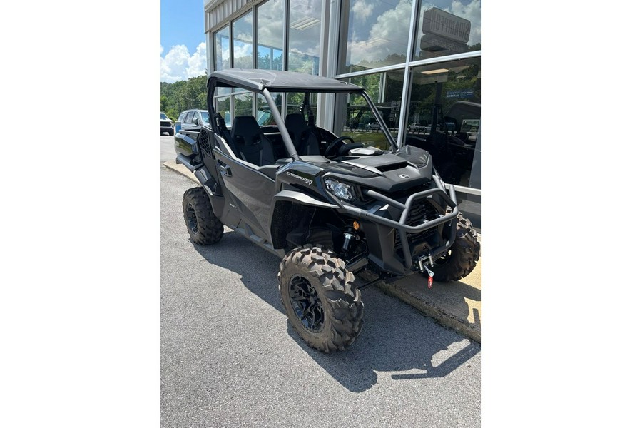 2025 Can-Am Commander XT 700