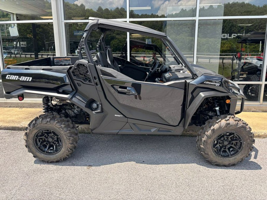2025 Can-Am Commander XT 700