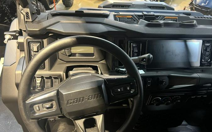 2026 Can-Am Defender Limited HD11