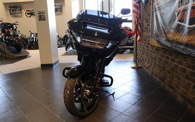 2025 Road Glide™ (FLTRX)