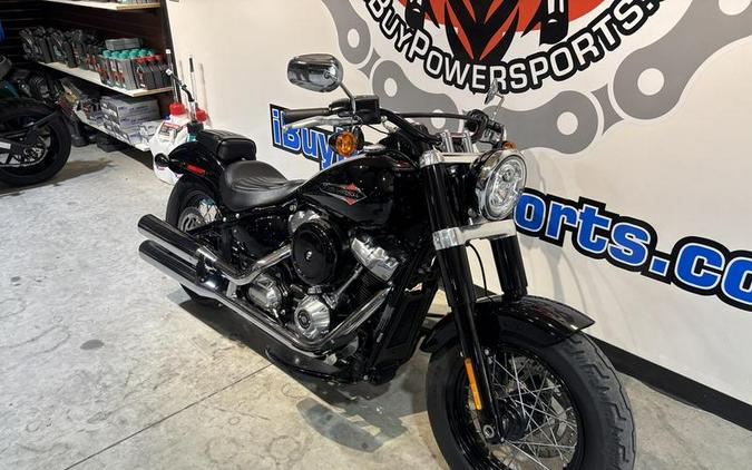 2021 Harley-Davidson® FLSL - Softail Slim®